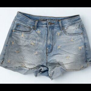 American Eagle Mom Shorts with Daisy Embroidery Size 4